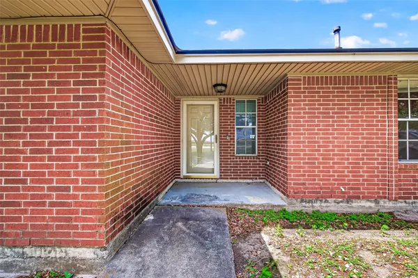 $2,000 | 5120 Williams School Road, Needville, TX 77461