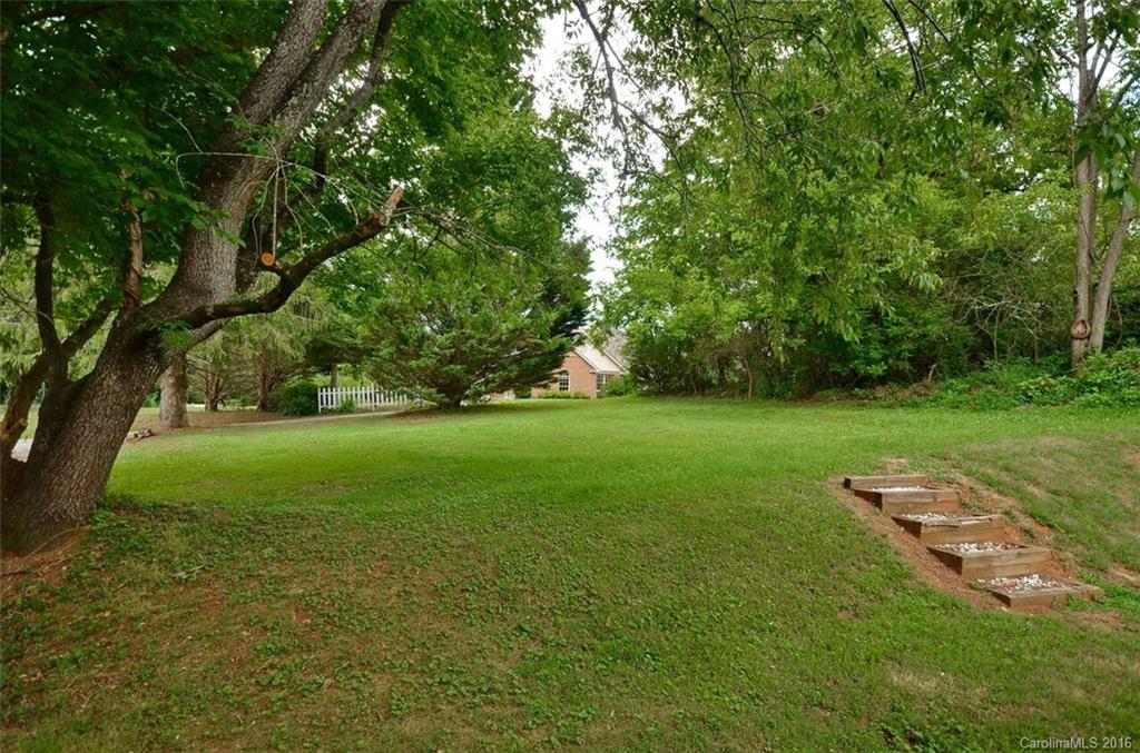 483 North Country Club Road Brevard, NC 28712 - Photo 14 of 16 Gallery Image 14