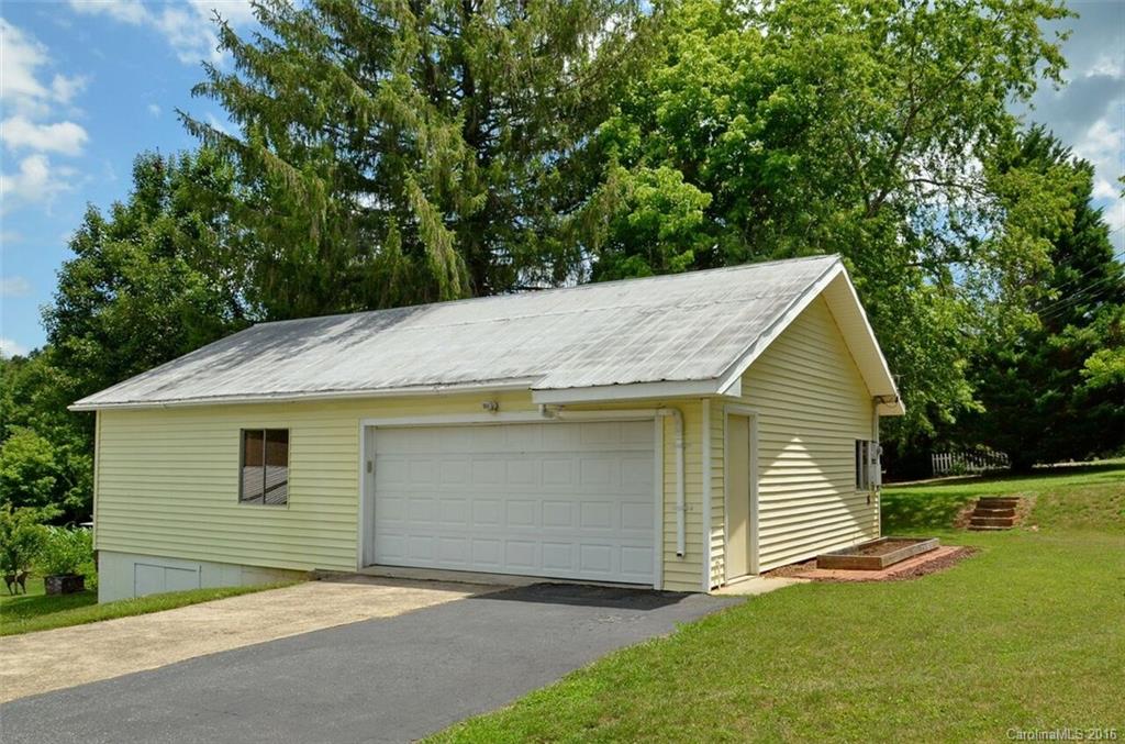 483 North Country Club Road Brevard, NC 28712 - Photo 15 of 16 Gallery Image 15