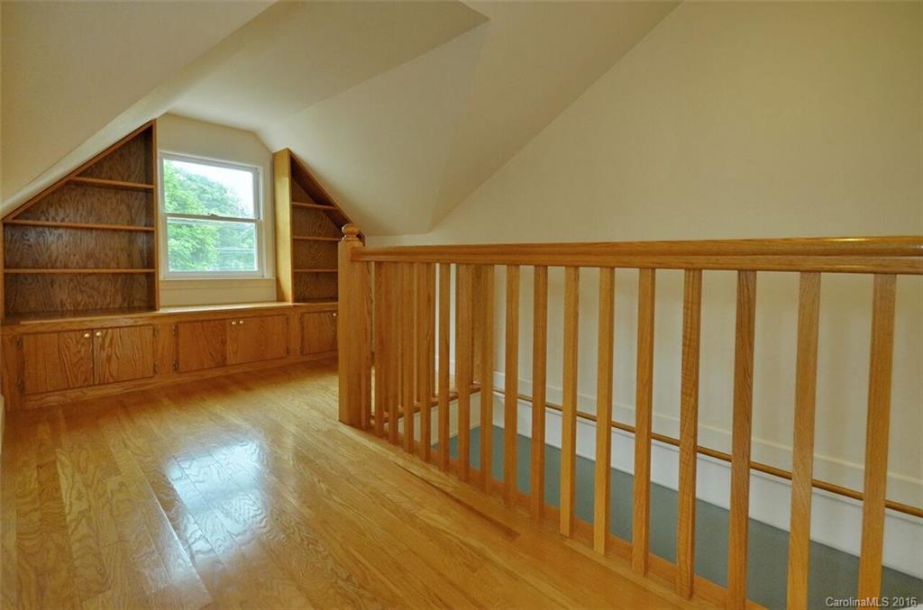 483 North Country Club Road Brevard, NC 28712 - Photo 9 of 16 Gallery Image 9