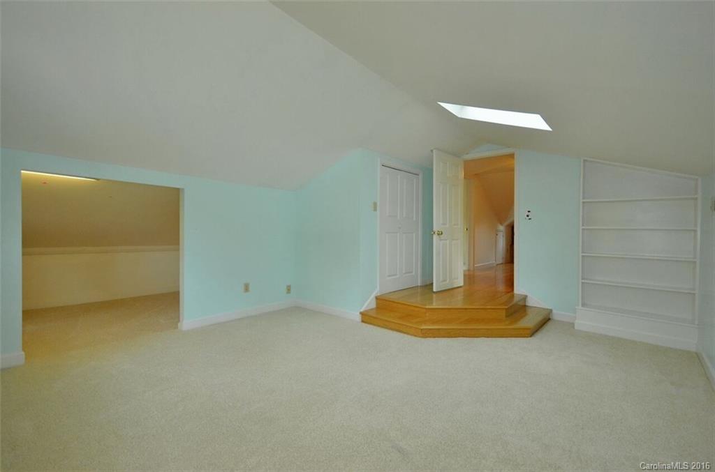 483 North Country Club Road Brevard, NC 28712 - Photo 10 of 16 Gallery Image 10