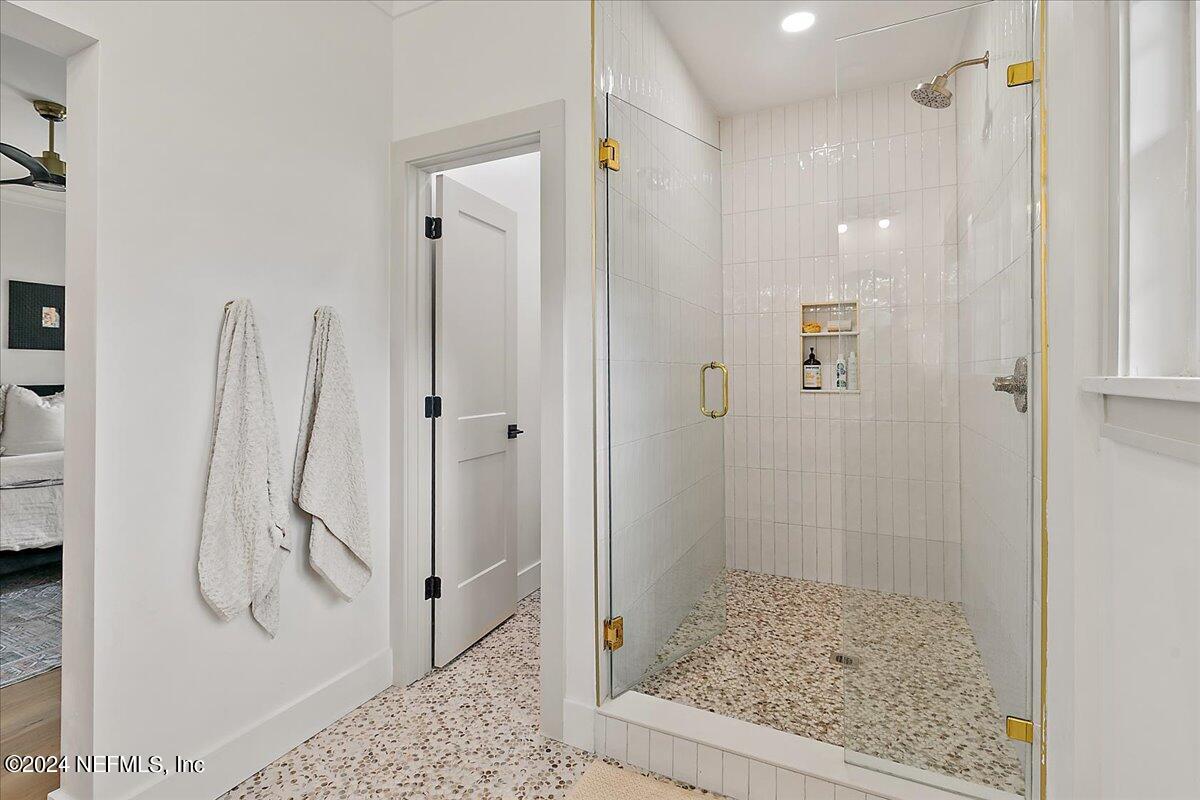 207 Clatter Bridge Road Ponte Vedra, FL 32081 - Photo 21 of 36 21-Primary Bathroom