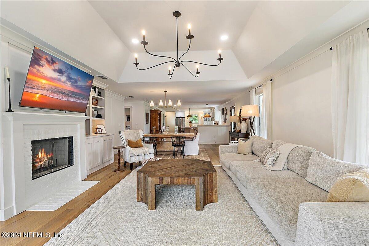 207 Clatter Bridge Road Ponte Vedra, FL 32081 - Photo 9 of 36 09-Living Room