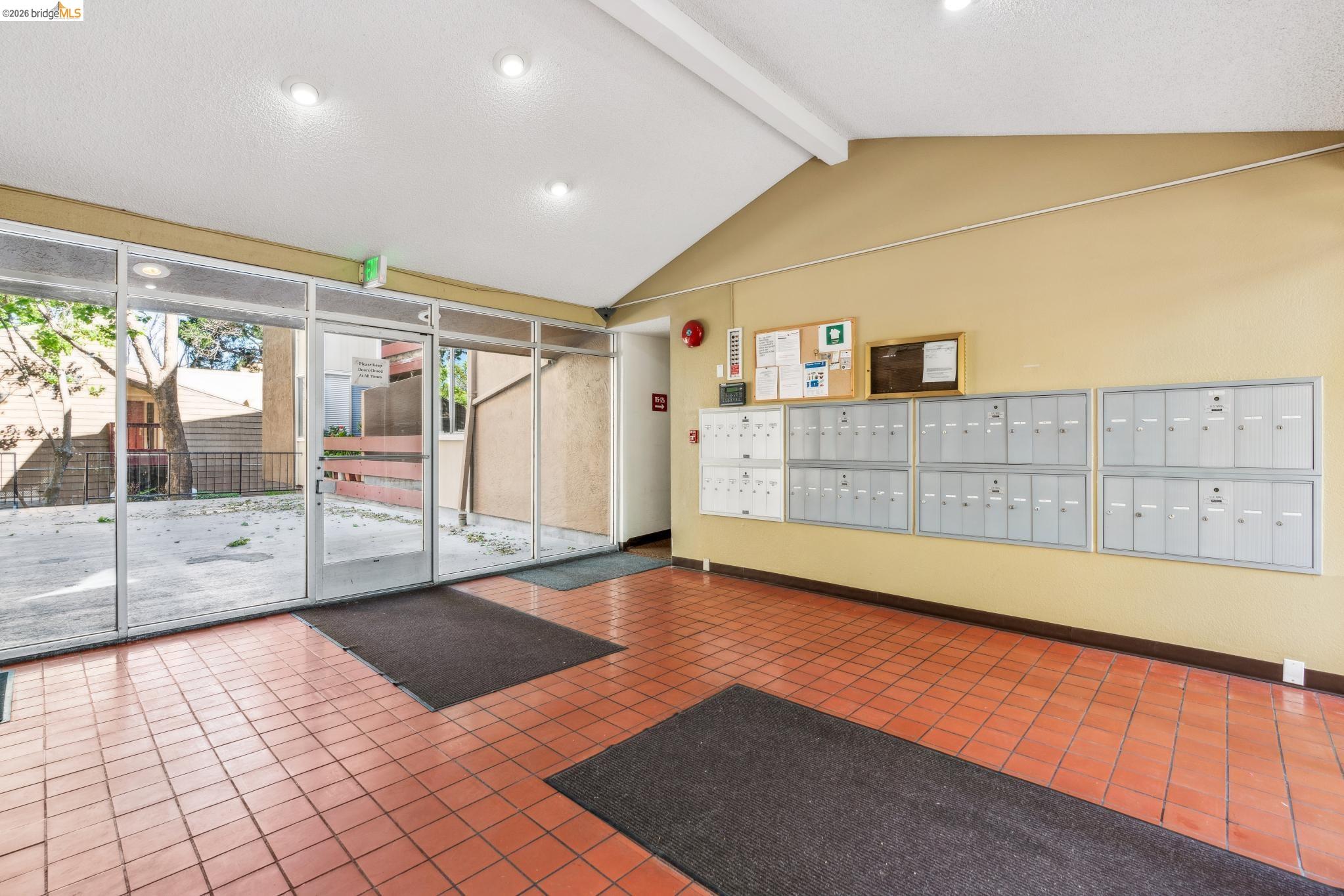 2121 Vale Road, Unit 121 San Pablo, CA 94806 - Photo 32 of 41