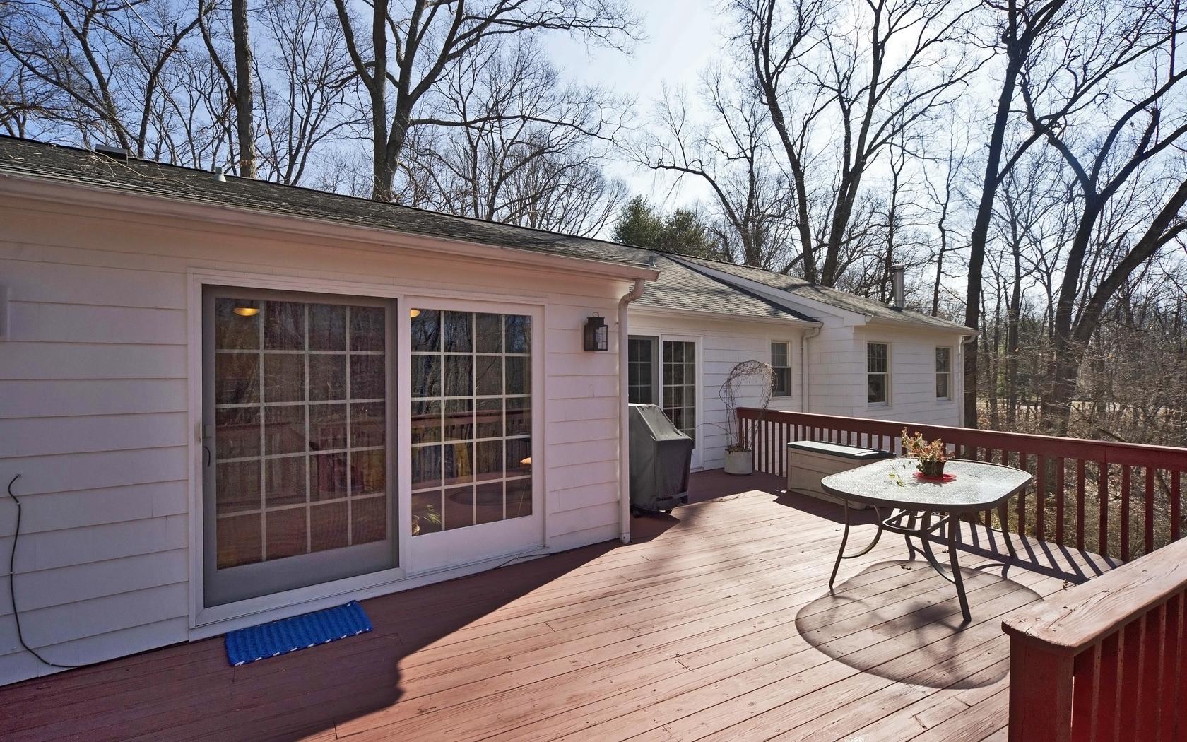 25 Timber Top Trail Wilton, CT 06897 - Photo 20 of 25 a balcony with table and chairs