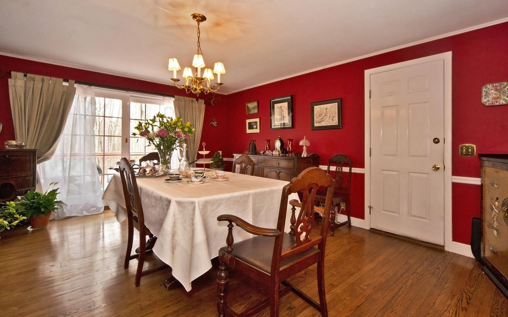 25 Timber Top Trail Wilton, CT 06897 - Photo 5 of 25 a view of a dining room with furniture and window
