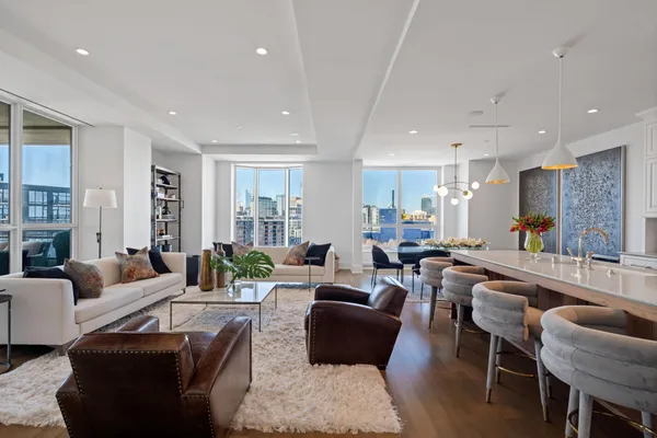 $2,100,000 | 1111 West River Parkway, Unit 11C, Minneapolis, MN 55415