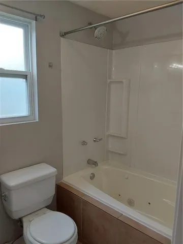 $1,900 | 203 6th Street, Chalmette, LA 70043