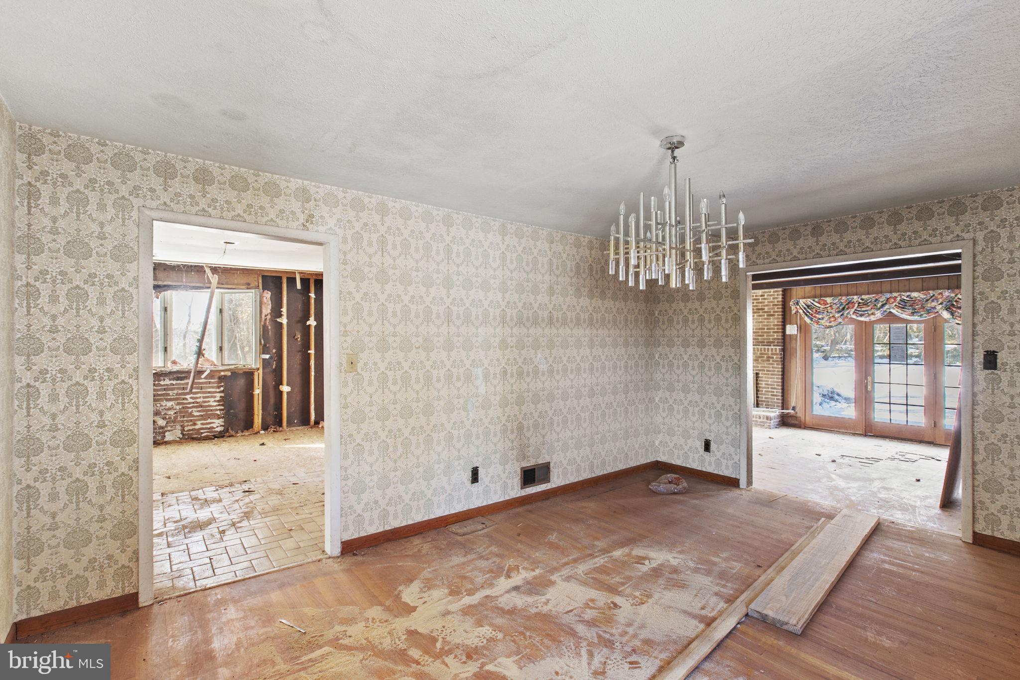 8802 Port Tobacco Road La Plata, MD 20646 - Photo 23 of 57 Dining Room