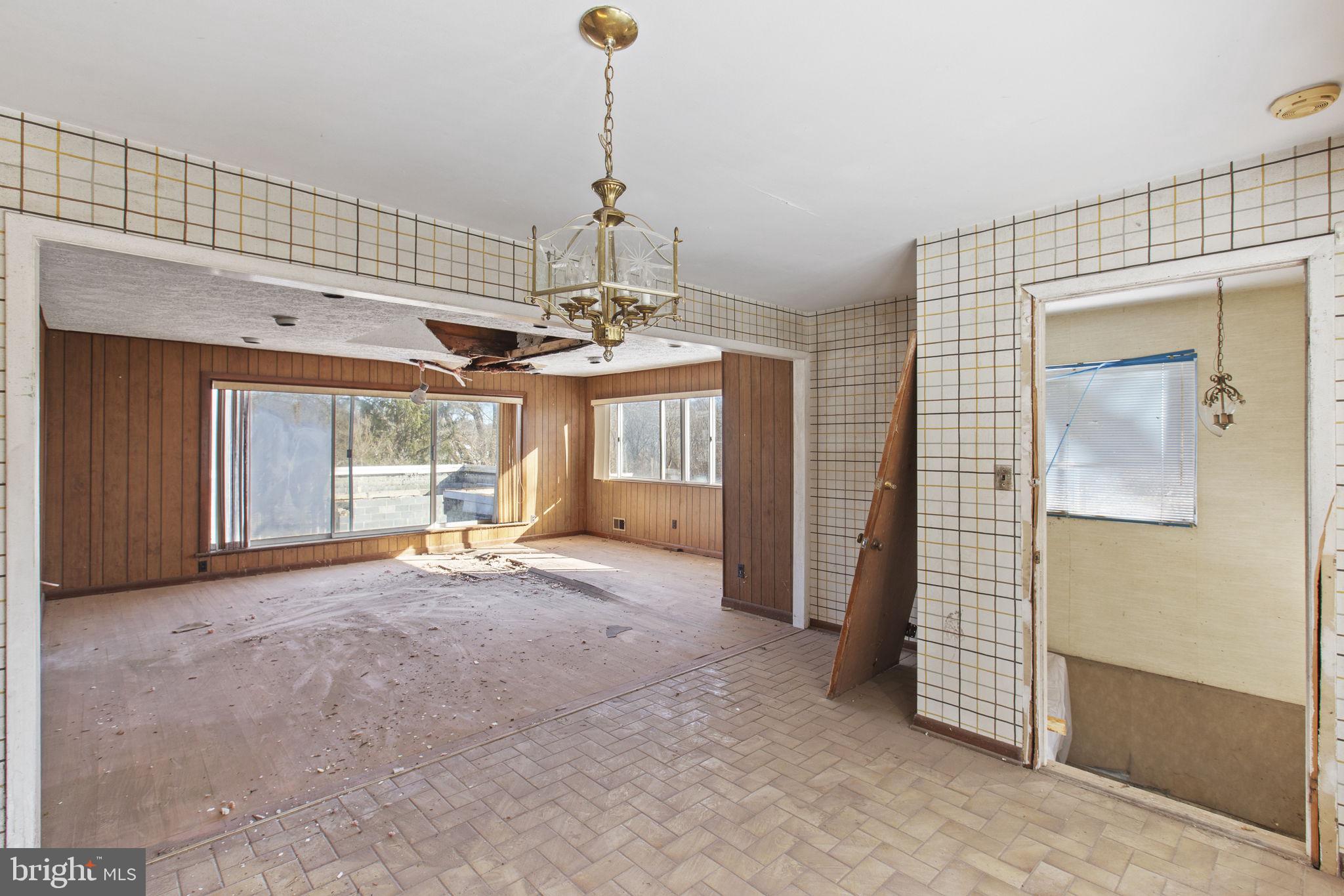 8802 Port Tobacco Road La Plata, MD 20646 - Photo 25 of 57 Breakfast Room & 2nd Living Room Room