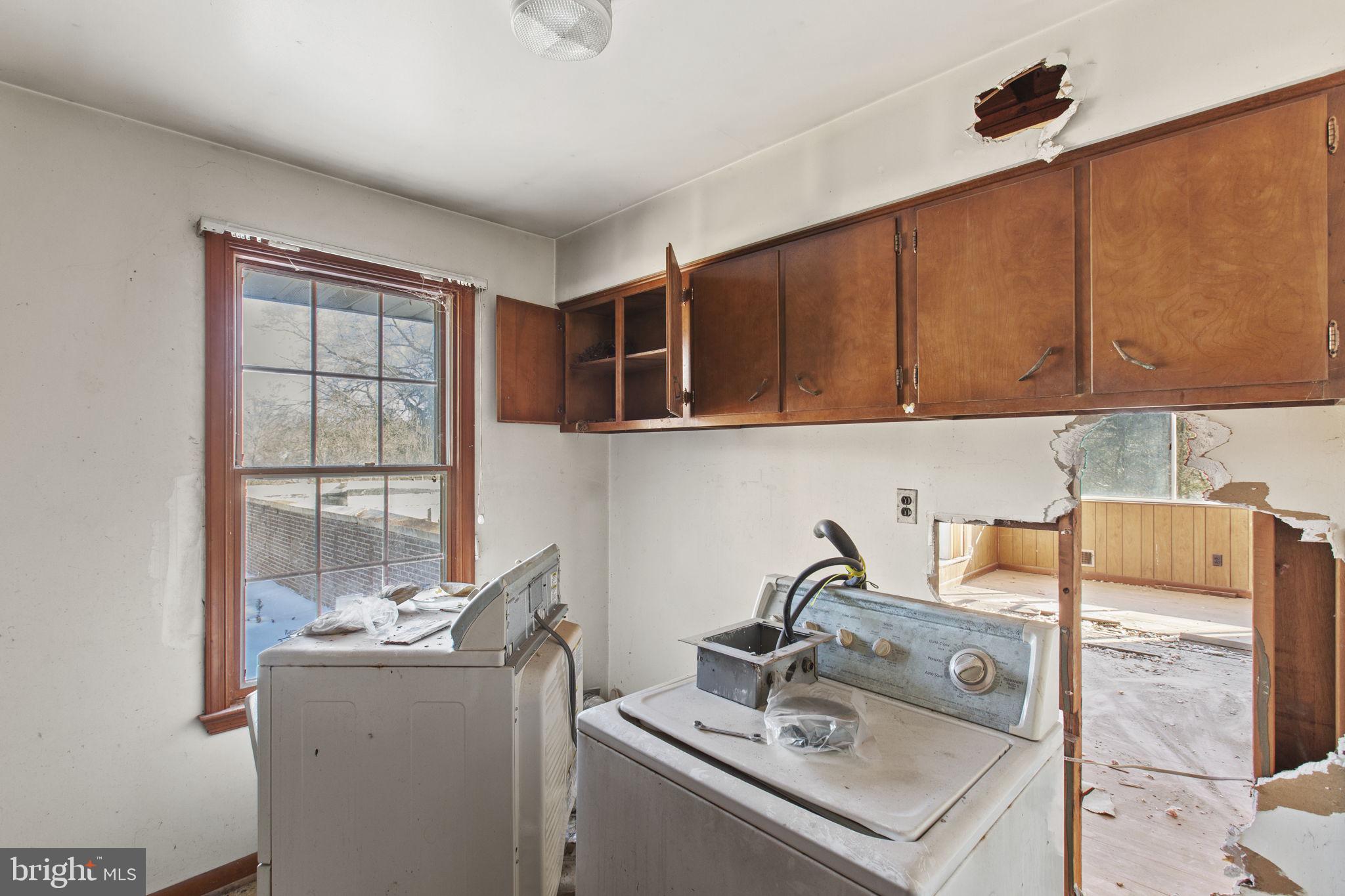 8802 Port Tobacco Road La Plata, MD 20646 - Photo 27 of 57 Laundry Room