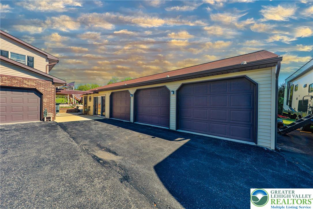 1040 Stagecoach Road West Lehighton, PA 18235 - Photo 52 of 78 Detached 3 car garage and recreation room