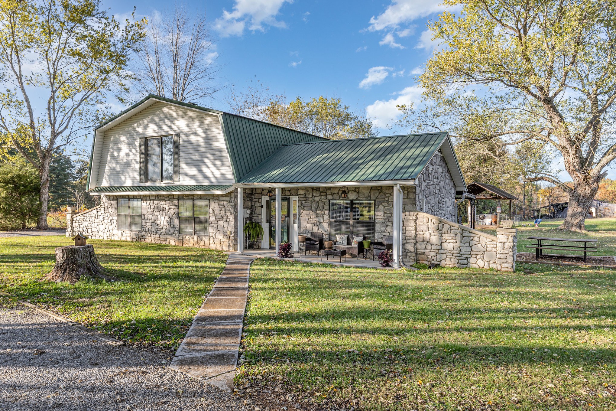 1716 Stroudsville Road Cedar Hill, TN 37032 - Photo 3 of 37