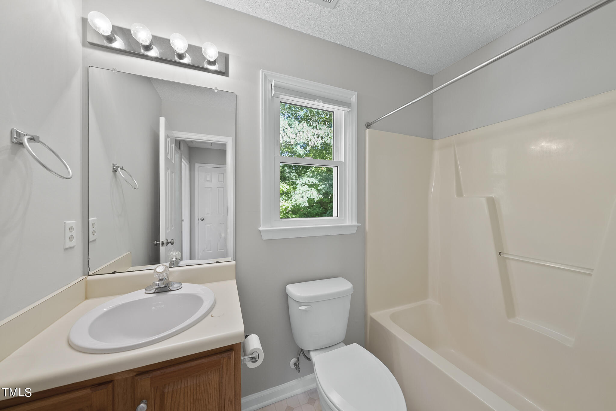 6709 Holly Mill Court Raleigh, NC 27613 - Photo 24 of 36 DSC08326