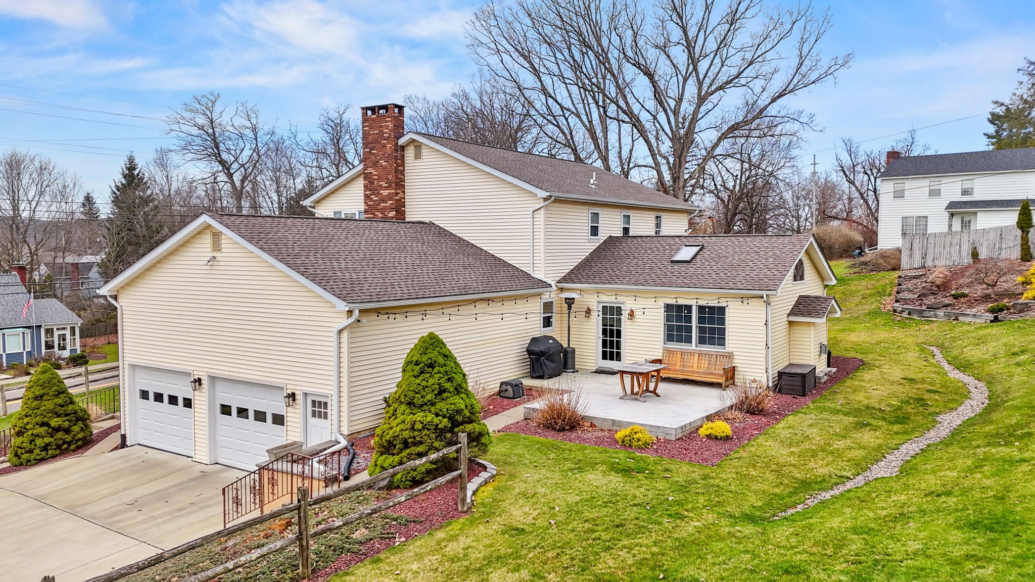 3719 Country Club Road Endicott, NY 13760 - Photo 4 of 48