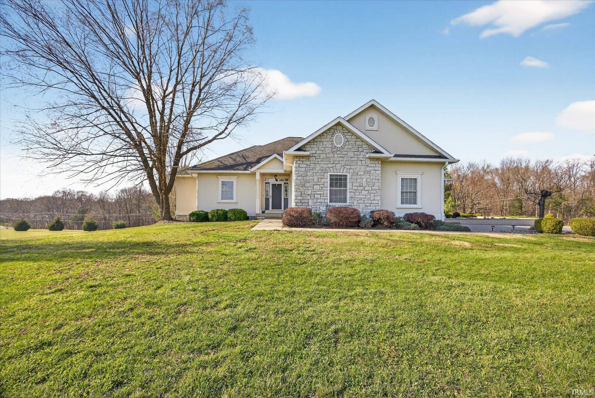 491 East Chambers Pike Bloomington, IN 47404 - Photo 2 of 36