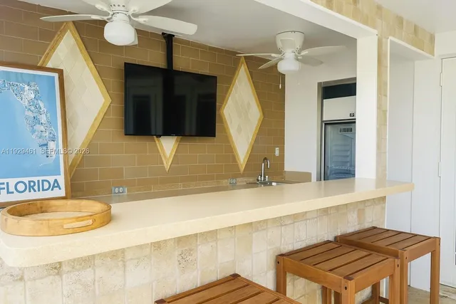 $3,975 | 1987 Northeast 123rd Street, North Miami, FL 33181