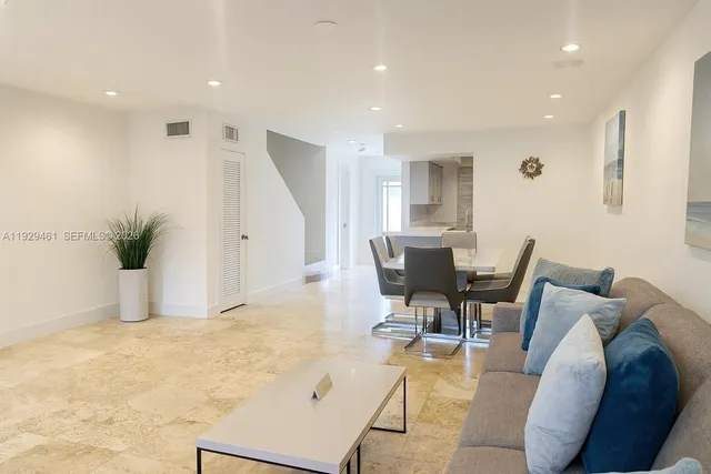 $3,975 | 1987 Northeast 123rd Street, North Miami, FL 33181