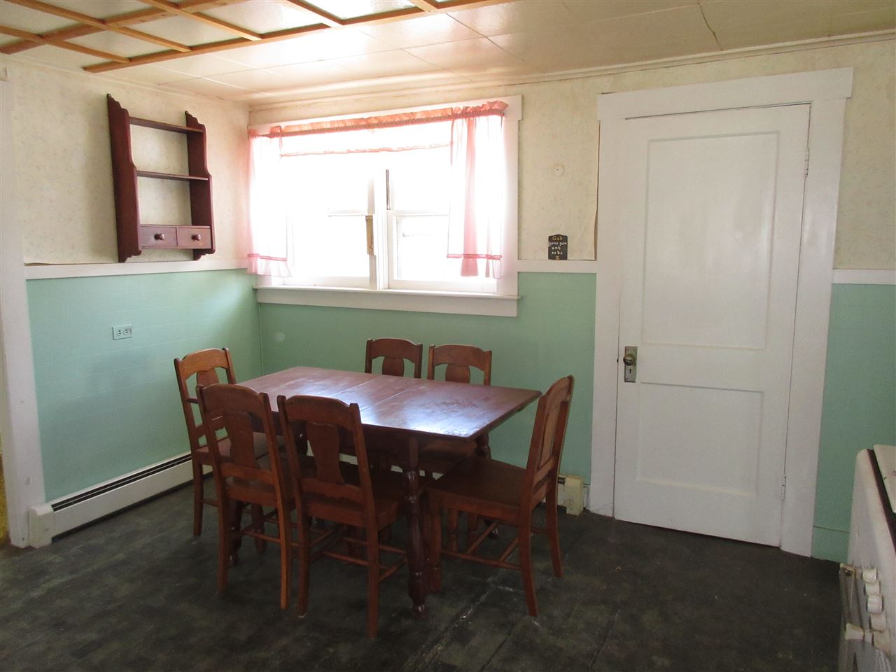 85 Ross Street West Rutland, VT 05777 - Photo 4 of 13