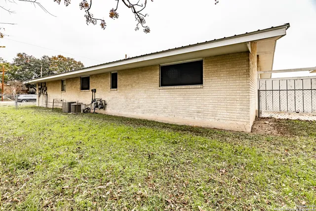 $1,197 | 317 Gaiety Lane, Kirby, TX 78219