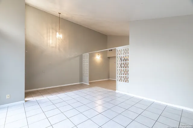 $1,197 | 317 Gaiety Lane, Kirby, TX 78219