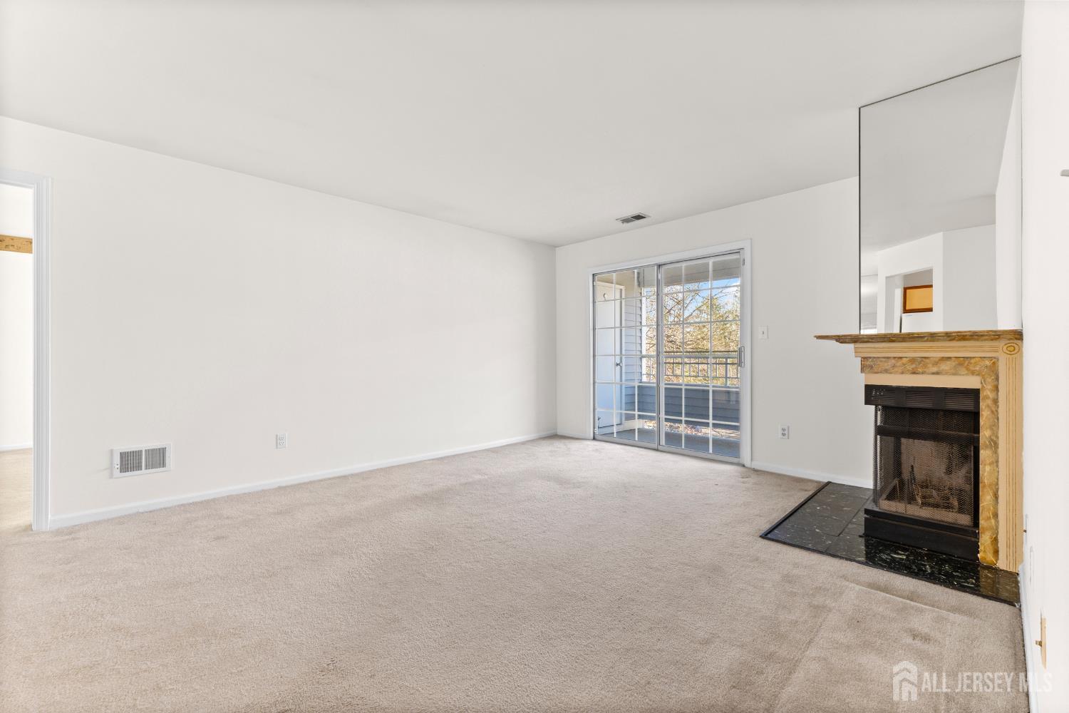 312 Raintree Court Helmetta, NJ 08828 - Photo 18 of 41