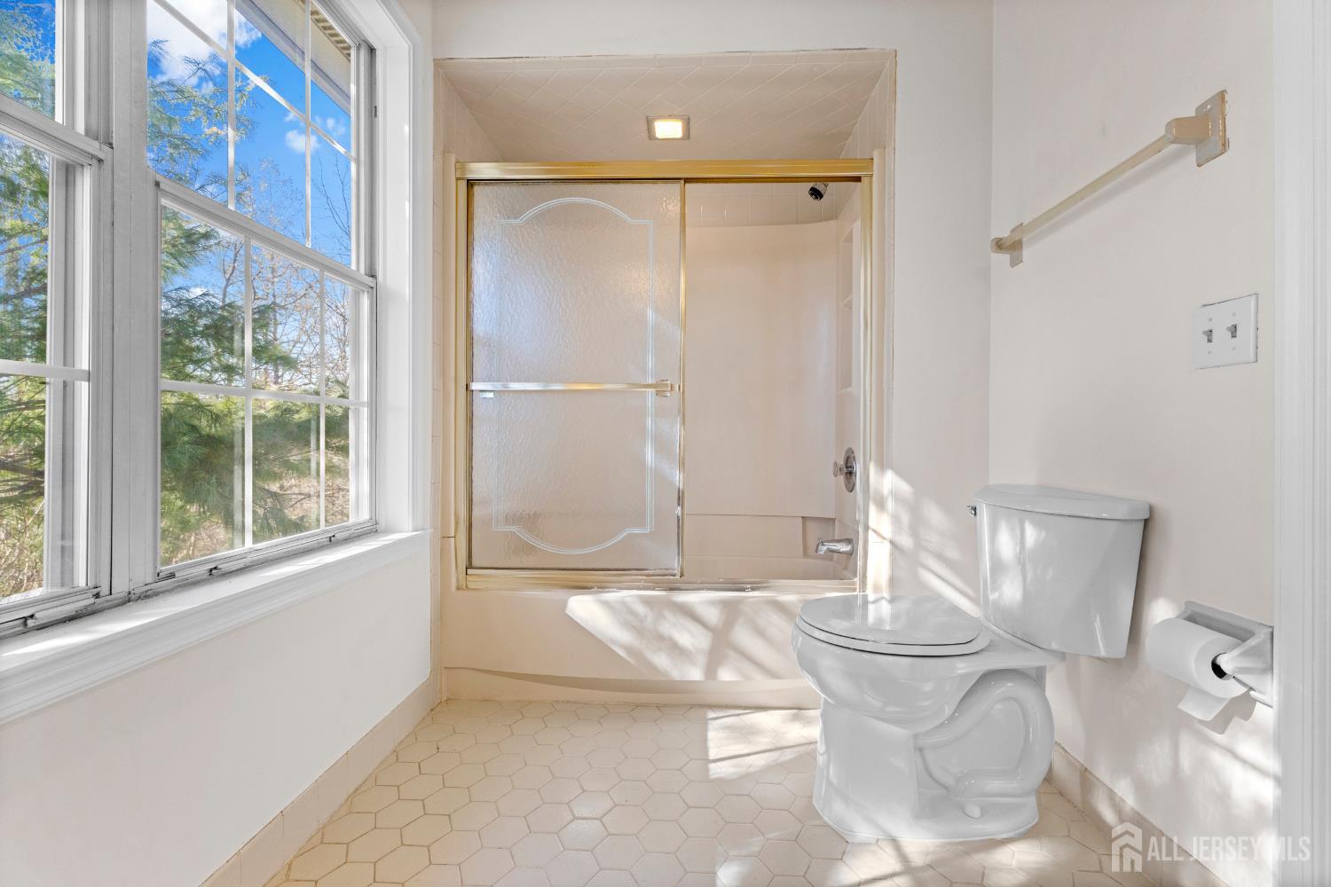 312 Raintree Court Helmetta, NJ 08828 - Photo 28 of 41