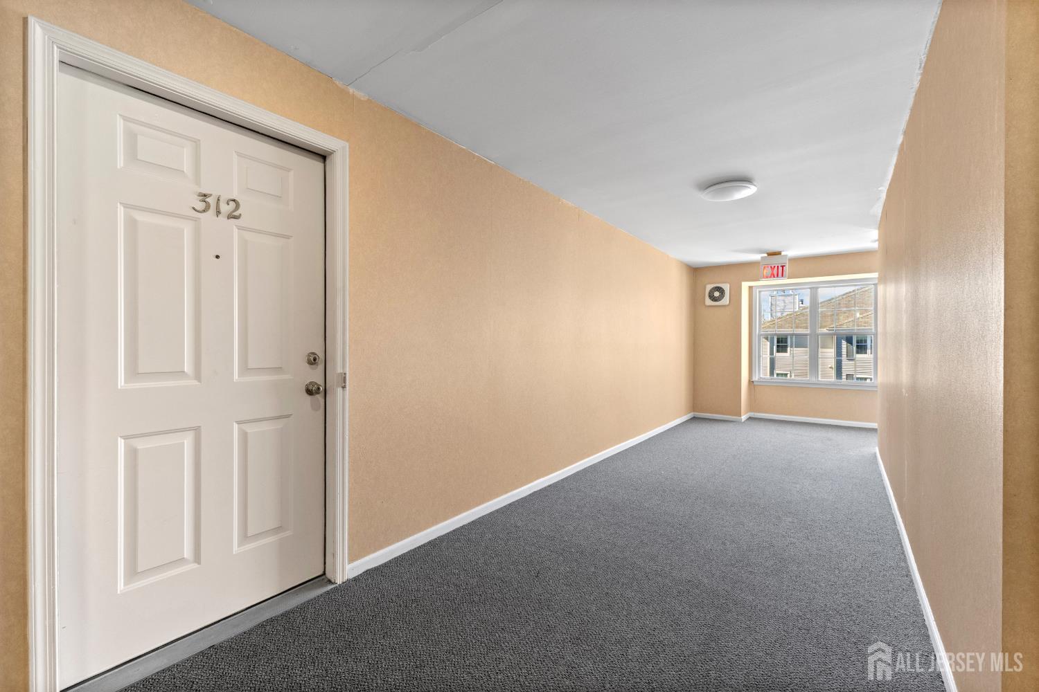 312 Raintree Court Helmetta, NJ 08828 - Photo 6 of 41