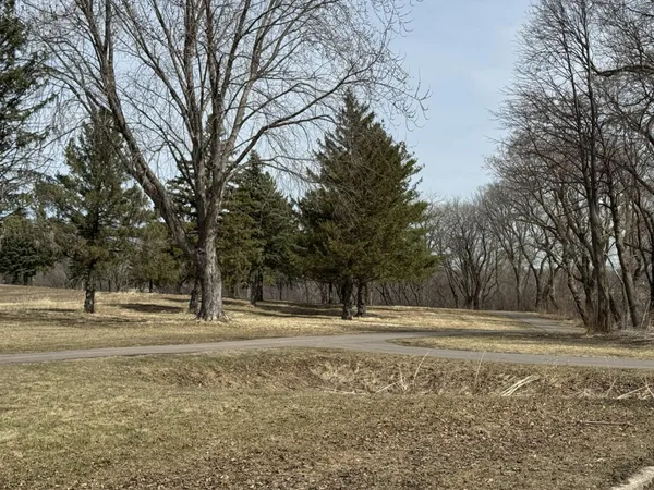 $425,000 | 805 Hengen Street, Fairmont, MN 56031