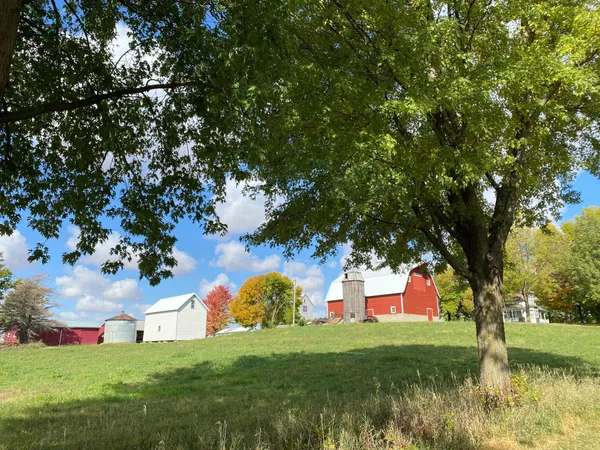 $425,000 | 805 Hengen Street, Fairmont, MN 56031