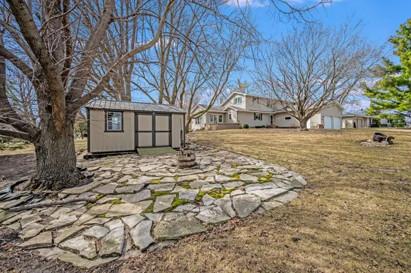 $425,000 | 805 Hengen Street, Fairmont, MN 56031