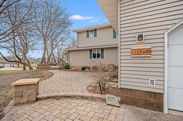 $425,000 | 805 Hengen Street, Fairmont, MN 56031