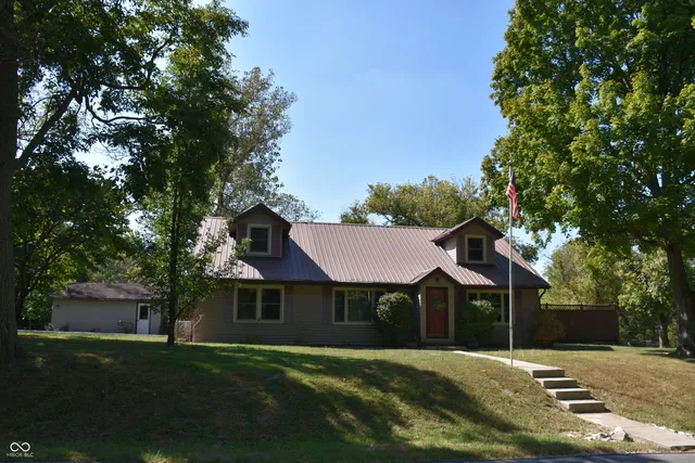 $390,000 | 9677 West Reeves Road, Spencer, IN 47460
