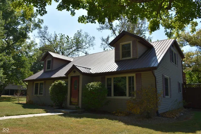 $390,000 | 9677 West Reeves Road, Spencer, IN 47460