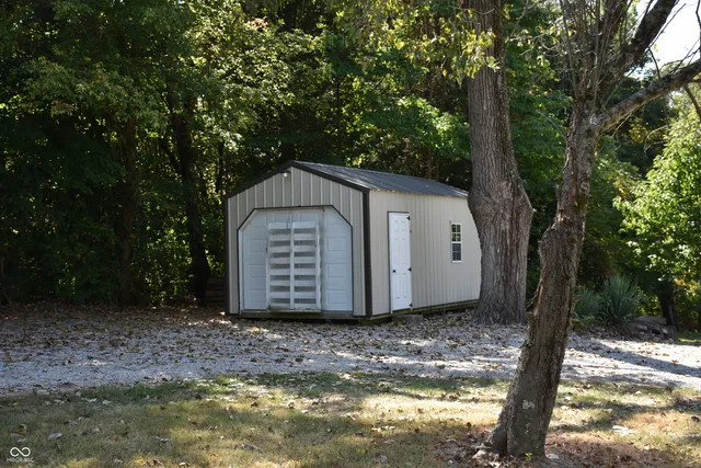 $390,000 | 9677 West Reeves Road, Spencer, IN 47460