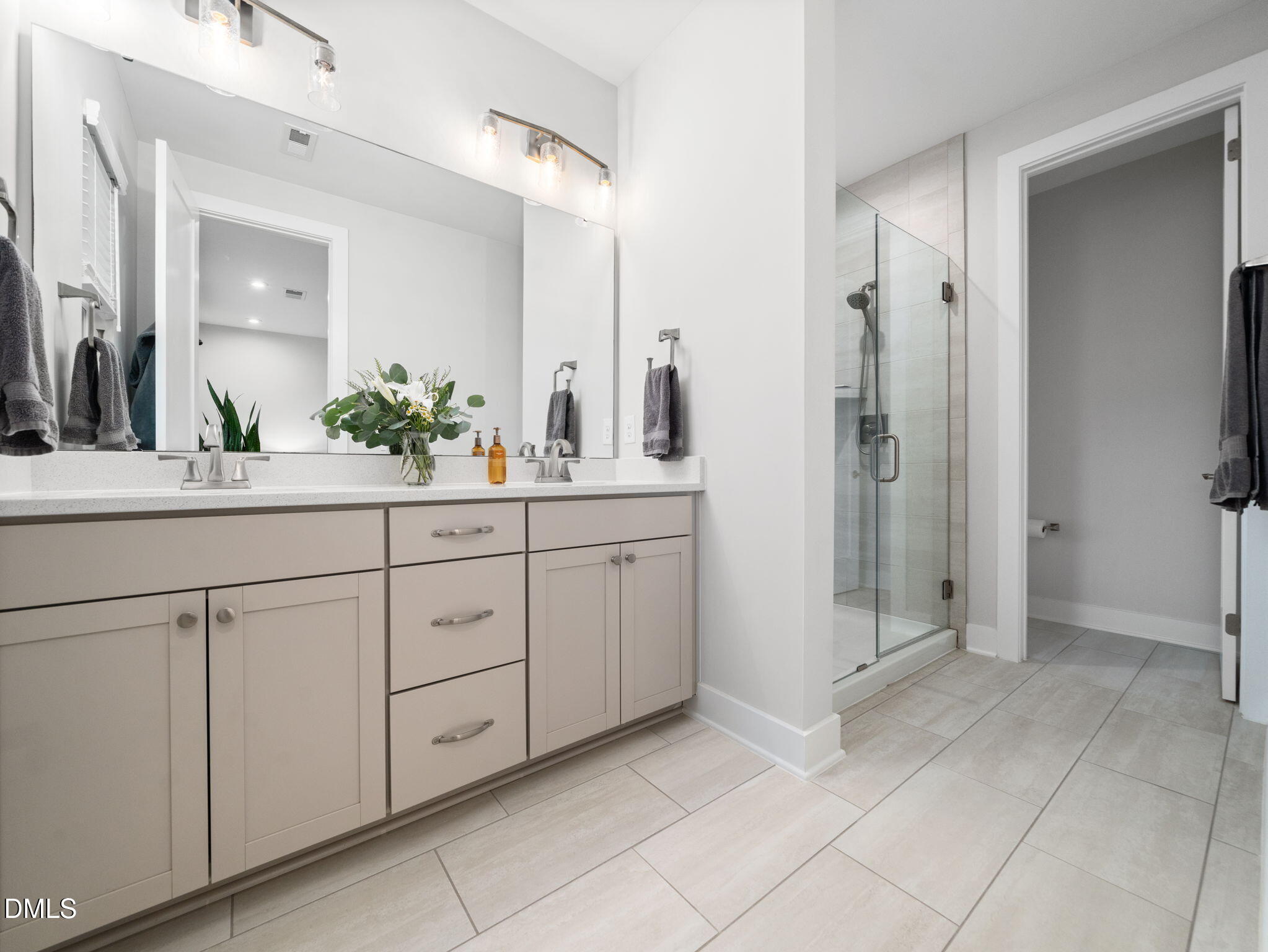 916 Waterside View Drive Raleigh, NC 27606 - Photo 19 of 22 21-web-or-mls-916 Waterside View-66