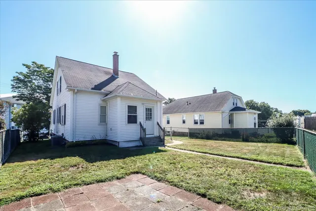 $269,900 | 47 Wacona Avenue, Waterbury, CT 06705