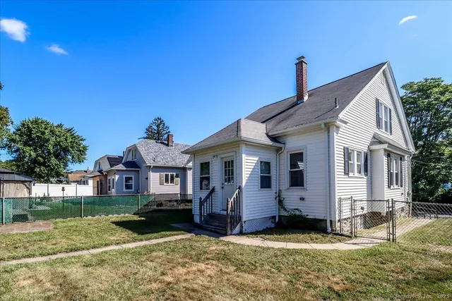 $269,900 | 47 Wacona Avenue, Waterbury, CT 06705