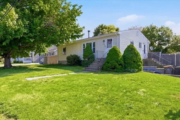 $469,000 | 8 Deer Street, Somerset, MA 02726