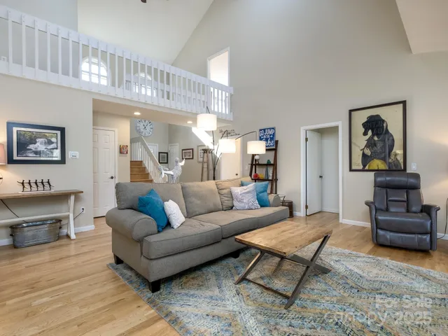 $975,000 | 42 Gvli Drive, Brevard, NC 28712