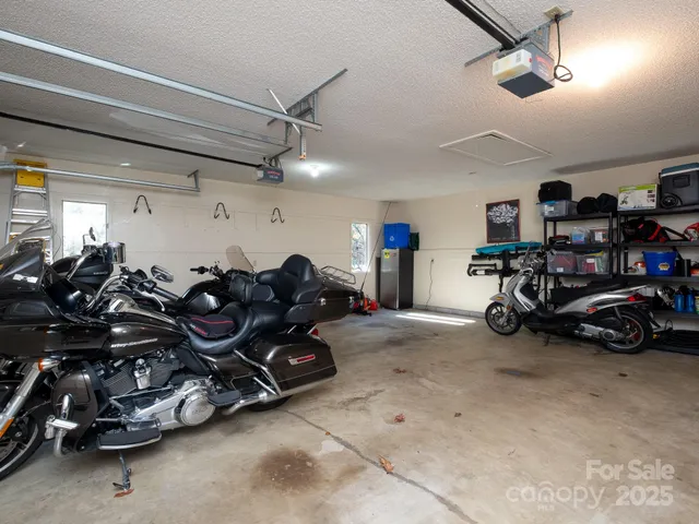 $975,000 | 42 Gvli Drive, Brevard, NC 28712