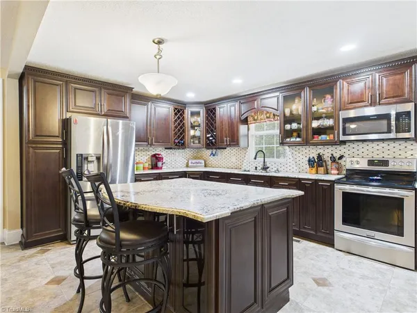 $1,300,000 | 3281-3293 Skyhaven Road, Randleman, NC 27317