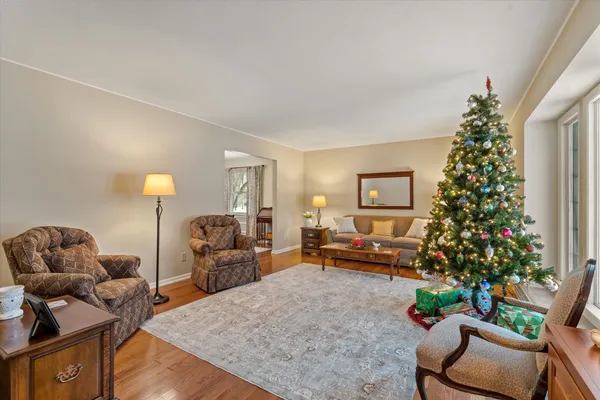 $459,000 | 22279 Loupee Drive, Cassopolis, MI 49031