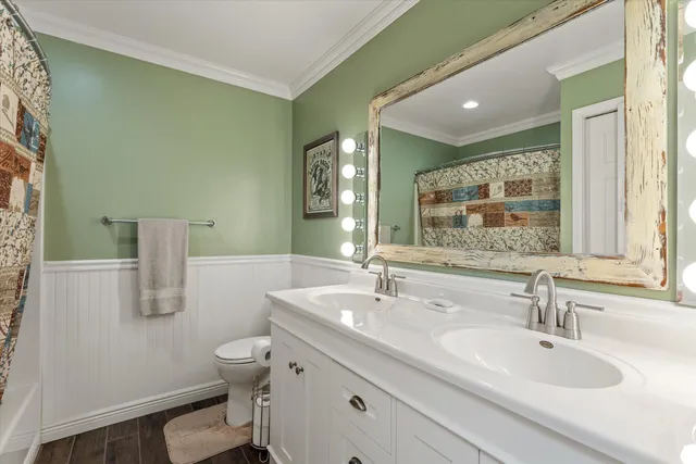 $469,000 | 22279 Loupee Drive, Cassopolis, MI 49031