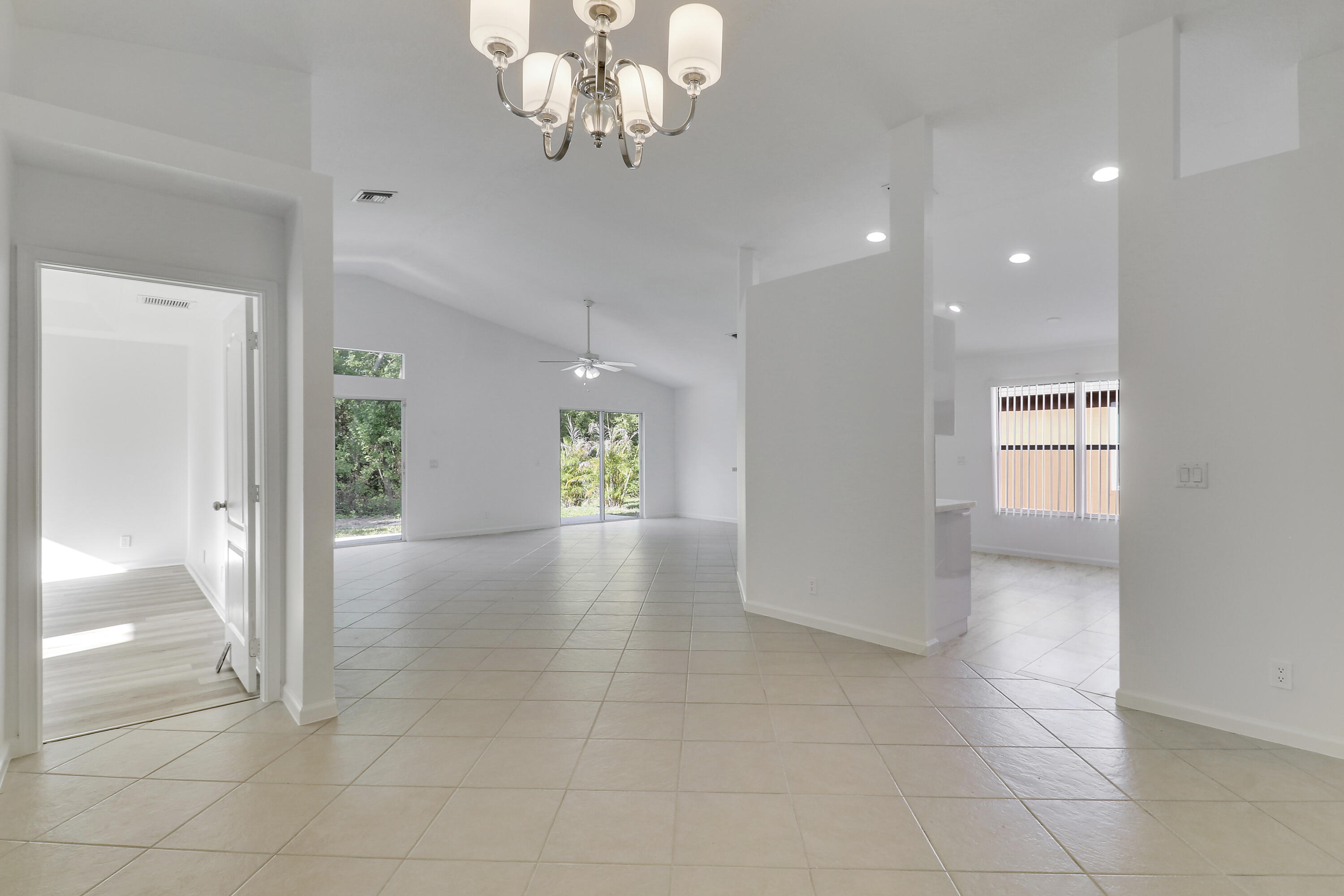 2429 Southwest Century Way Stuart, FL 34997 - Photo 15 of 47 House2-19