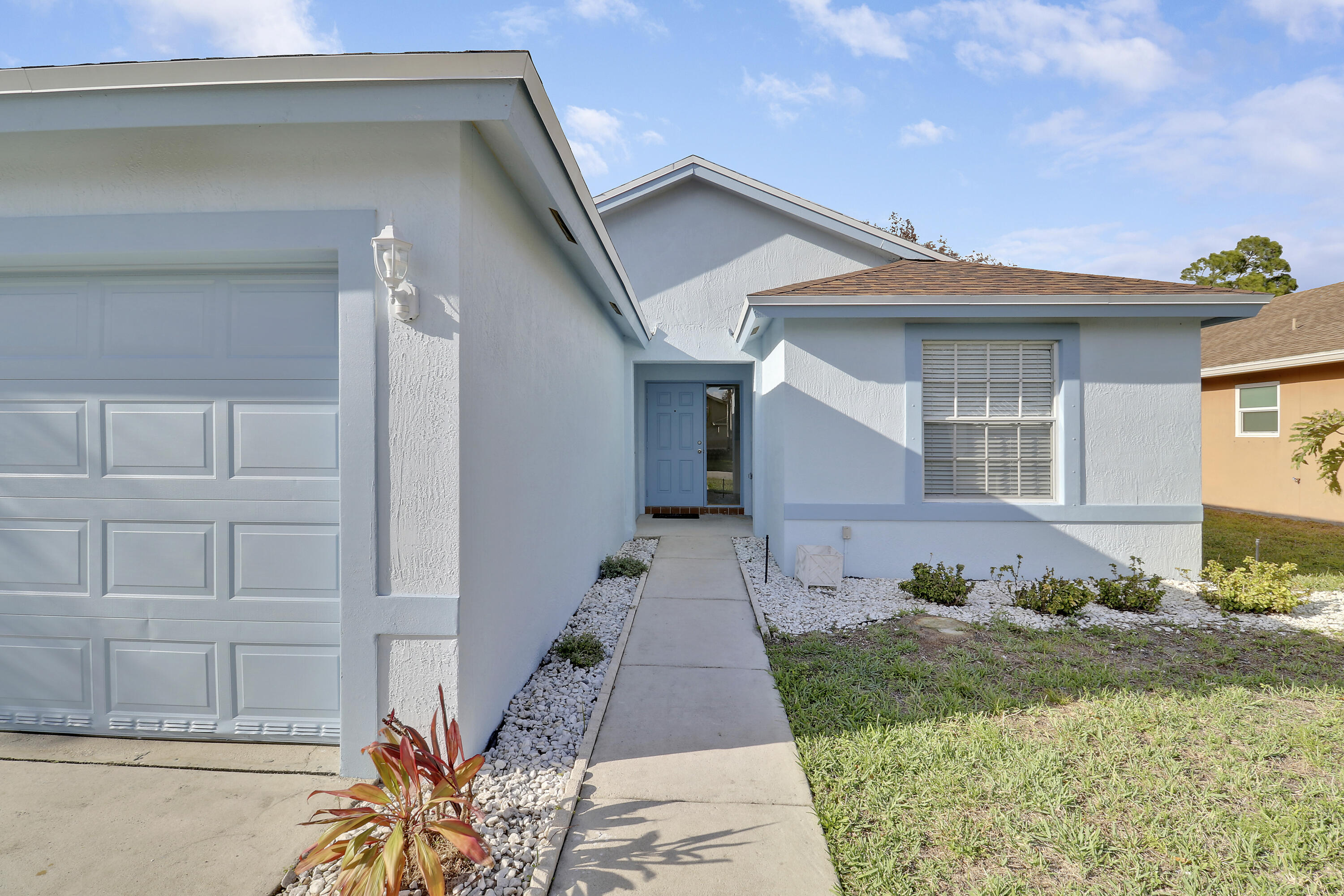 2429 Southwest Century Way Stuart, FL 34997 - Photo 2 of 47 House2-41