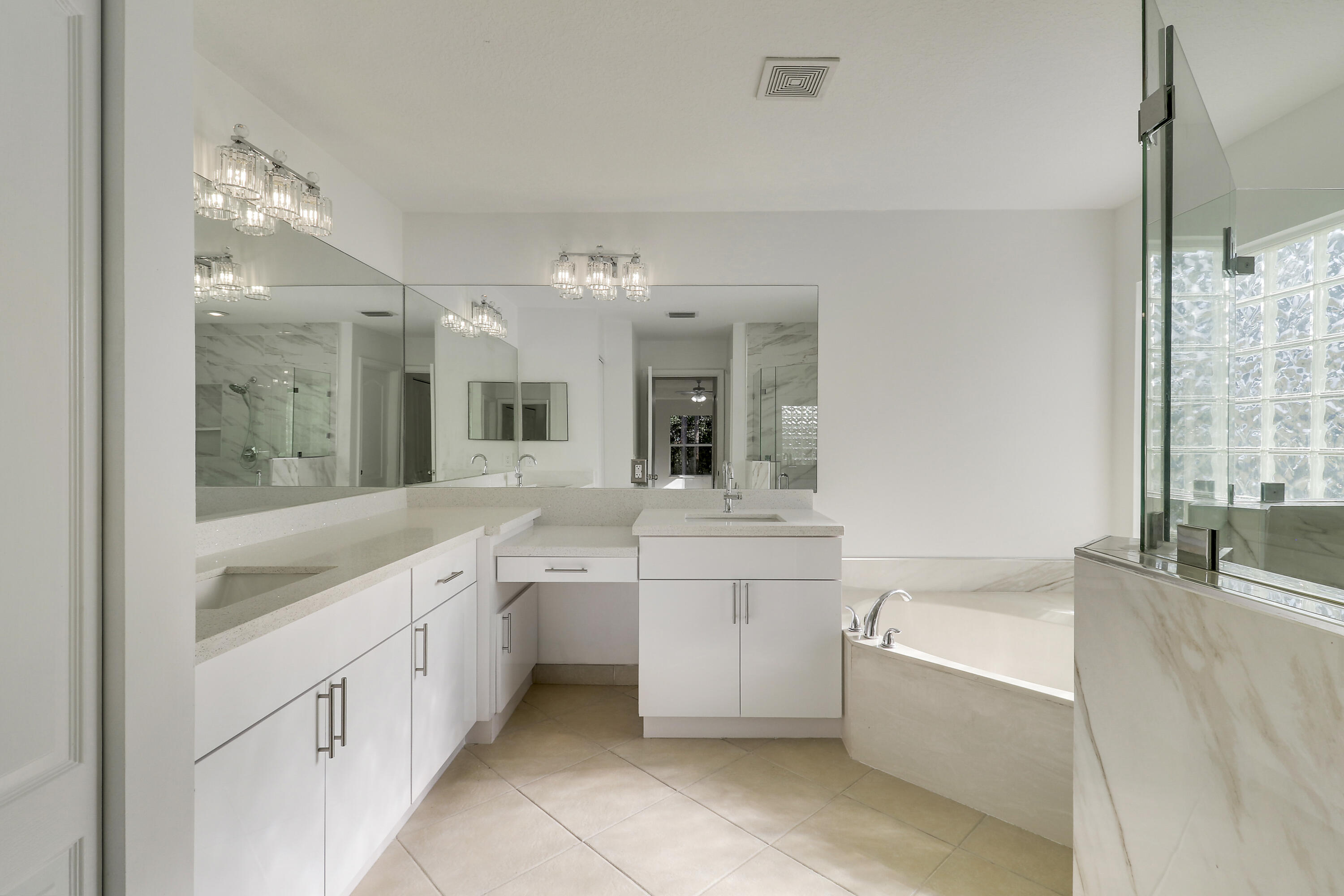 2429 Southwest Century Way Stuart, FL 34997 - Photo 27 of 47 House2-13