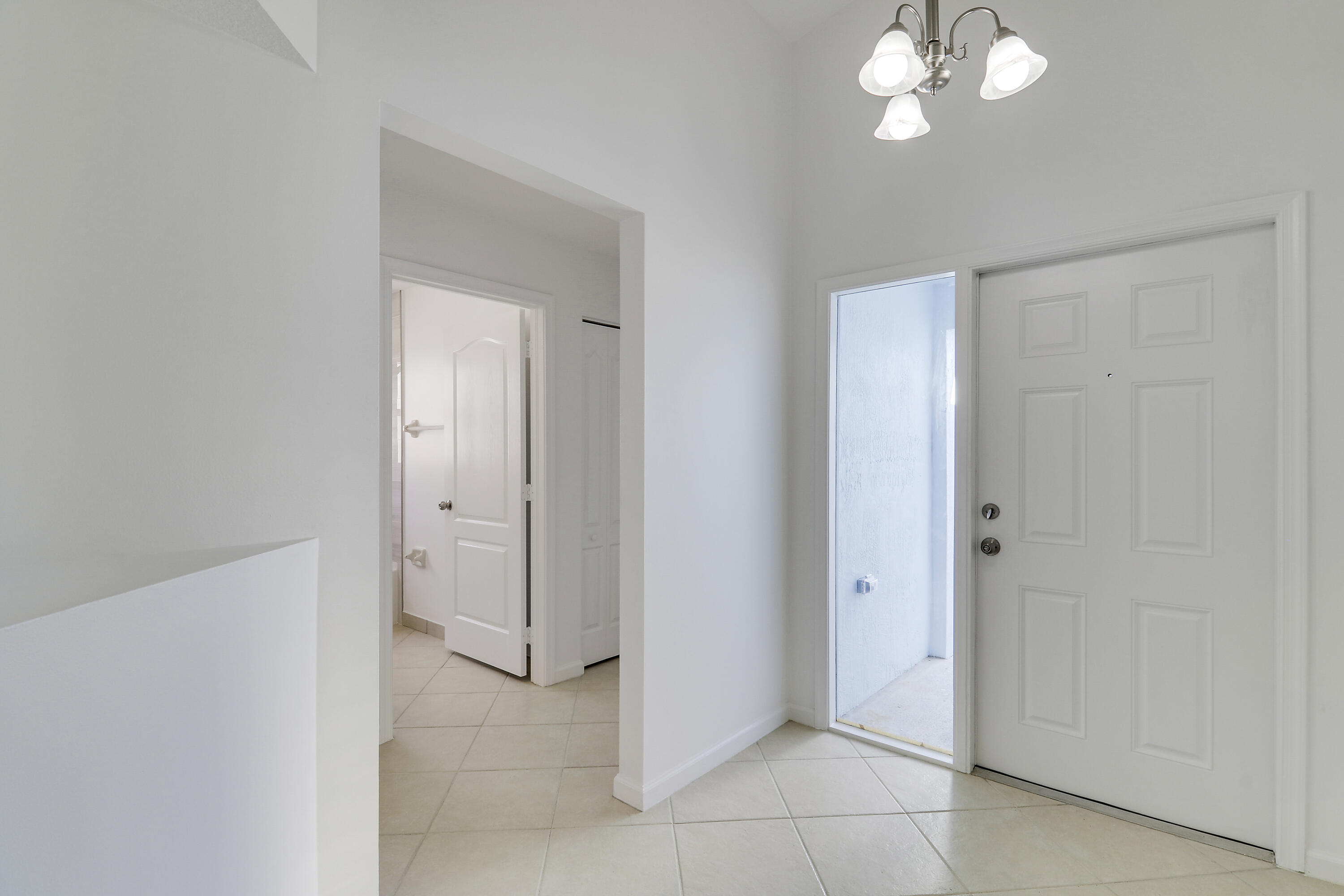 2429 Southwest Century Way Stuart, FL 34997 - Photo 4 of 47 House2-14