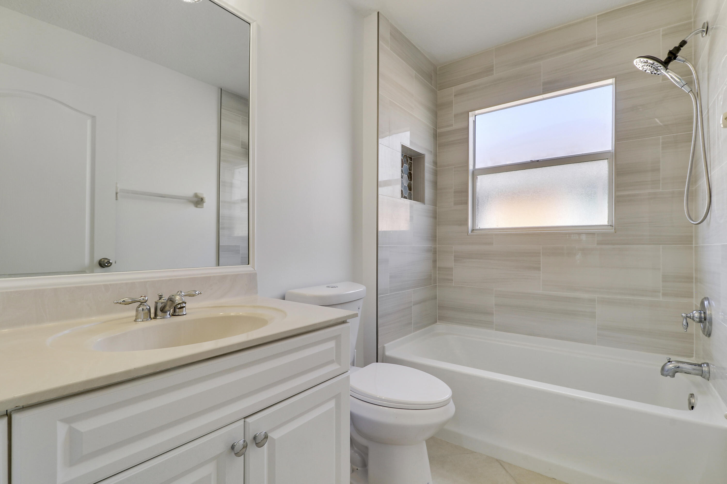 2429 Southwest Century Way Stuart, FL 34997 - Photo 9 of 47 House2-2