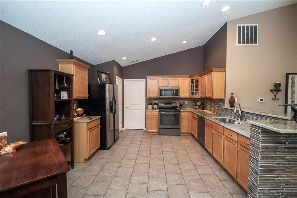 12256 Cold Stream Road Noblesville, IN 46060 - Photo 5 of 45 Gallery Image 5